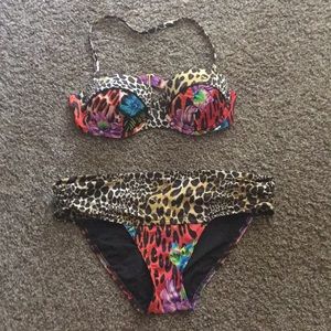 Victoria’s Secret bikini